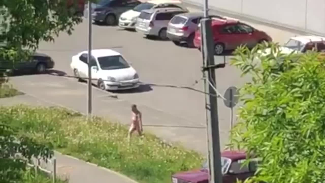 In the Urals, an unknown man protested against Covid-19