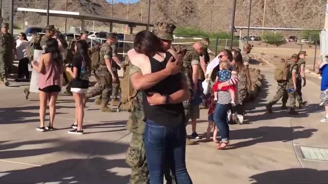 Dont look back soldiers coming lome amazing surprime girl friend