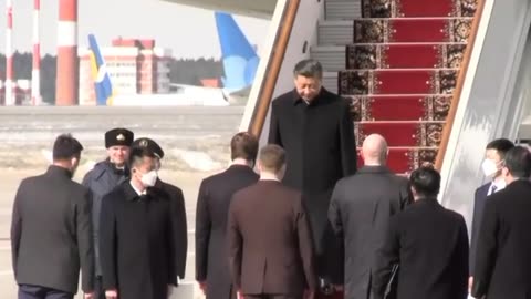 Xi Jinping lands in Moscow airport