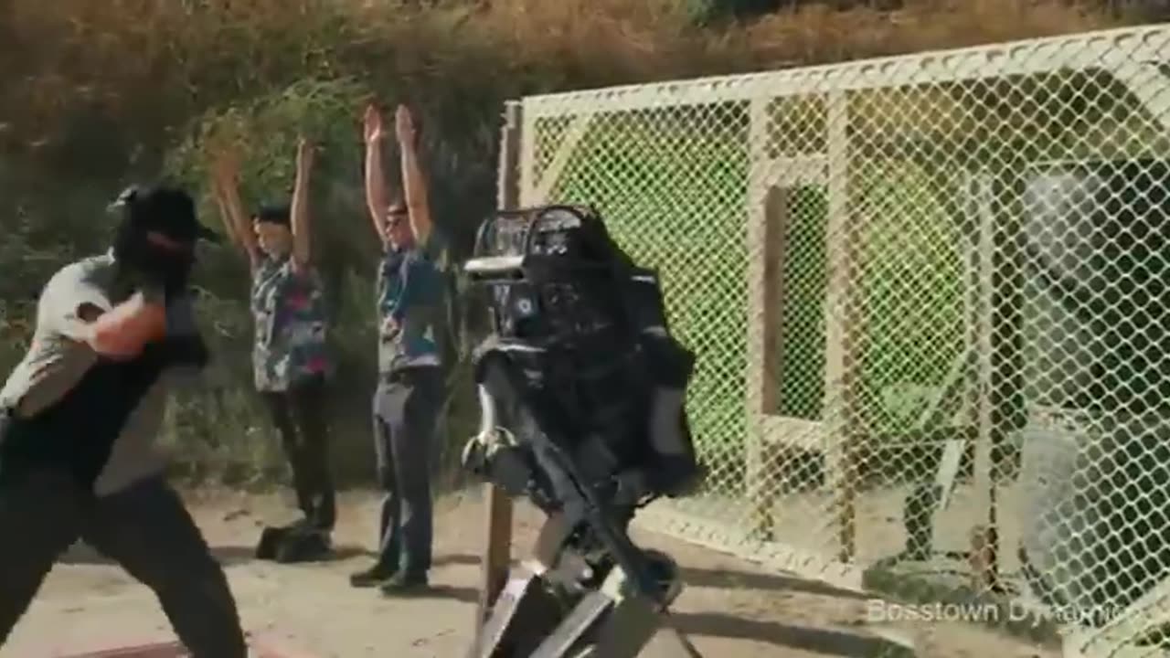 New Robot Makes Soldiers Obsolete (Bosstown Dynamics)