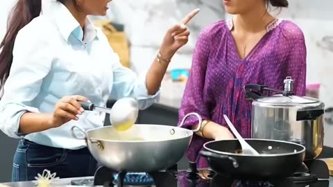 Nanand Ke Hath ki Jali hui Kadhi