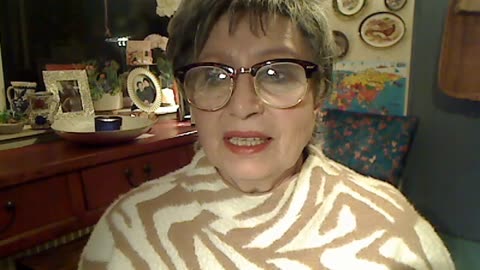 Spanish 'grandmother' questions Jordan Peterson's Gaza Twit