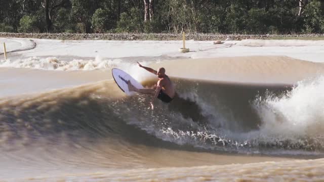 Traktor Team session at Surf Lakes on the XERO