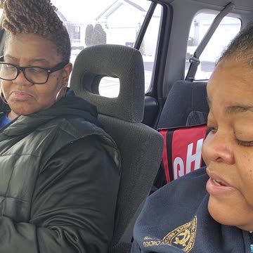 Musician late to perform at a graveside #jokeoftheday