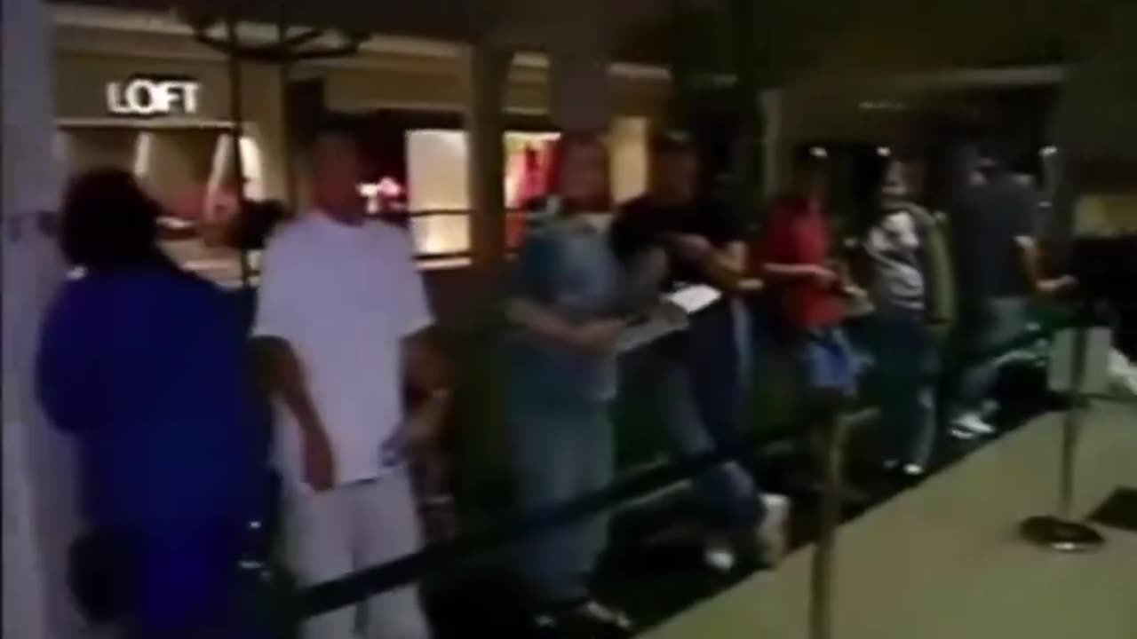 Waiting in the year 2000 for the PlayStation 2