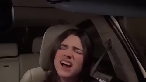 tik tok viral girl