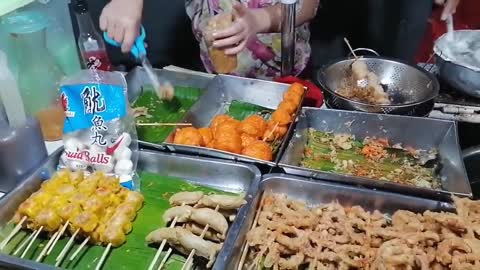Filipino Street Food | UST Manila - Fried Calamares, Kwek-Kwek, Siomai and Isaw