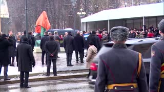 Putin unveils Fidel Castro monument in Moscow