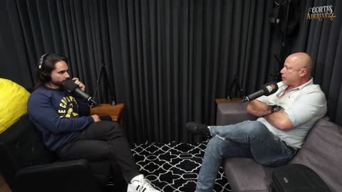 PETRY E CONVIDADO DEBATEM SOBRE A MONOGAMIA! À Deriva Podcast