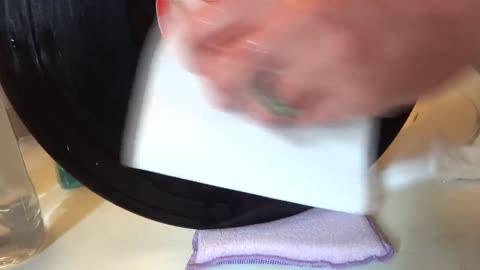 How to clean vinyl records Cheap & Safe!