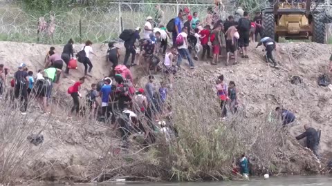 CURRENTLY HAPPENING IN OUR SOUTHERN BORDER 👀