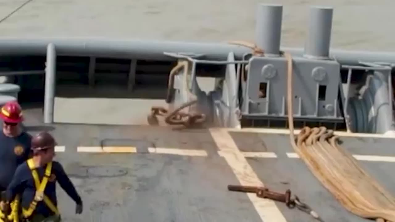 Incredibly Dangerous Anchor Drop 😳