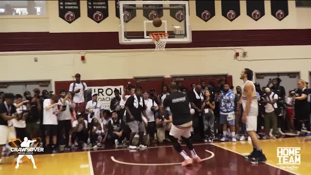 Lebron James doing his thang #lebronJames #Basketball