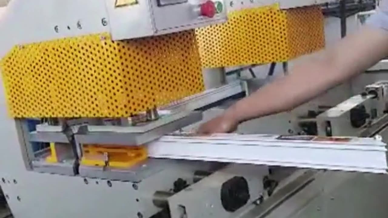Professional Two head welding machine for pvc window making machine SHJ2