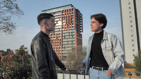 Friends Talking to each other [Free Stock Video Footage Clips]