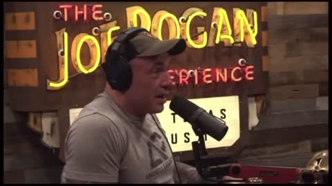 Joe Rogan Gives 3 Kids $1000