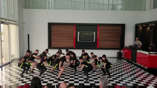 KOMGAME - DANÇA EQUIPE PRETA