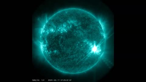 (UPDATE) "5.8 xflare 2 million MPH solar wind, auroras in puerto rico"