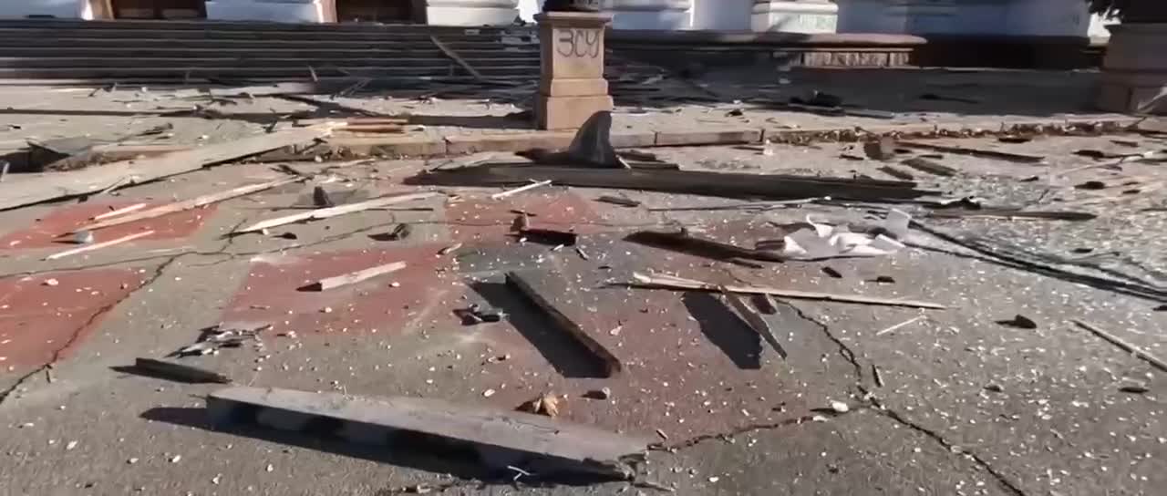 Consequences of arrival at the Kherson administration. Several floors were damaged.