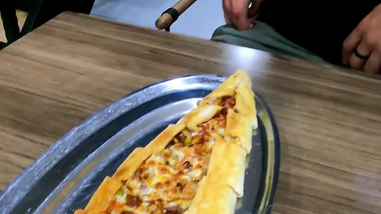 $3 Turkish Pizza in Istanbul 🇹🇷