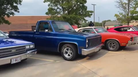 CRUISIN THE SALT LICK STRIP ST PETERS MO CAR SHOW