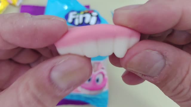 SATISFACTORY VIDEO - FUNNY BRAZILIAN SWEETS