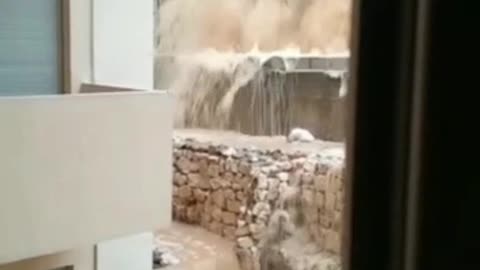 Heavy downpour in Lebanon |Rain broke into homes