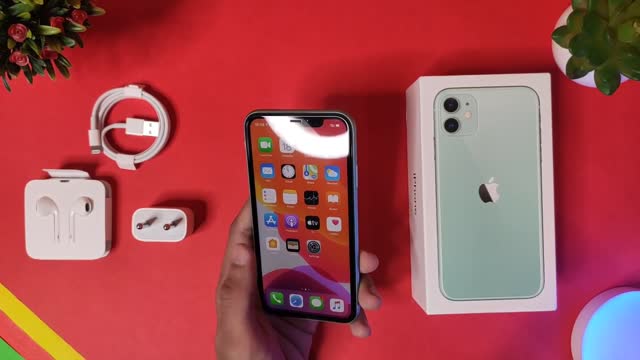 Iphone 11 with Earpods & charger | iphone 11 Amazon Great Indian Sale 2020 Unboxing | YouTube money