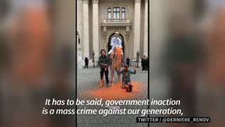 Climate activists pour paint on Charles Ray sculpture in Paris