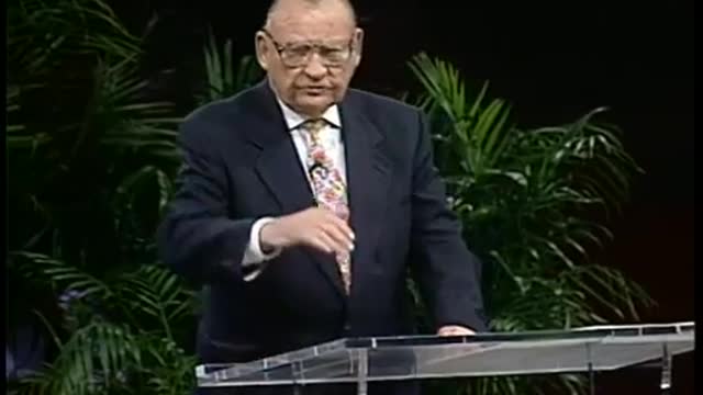 Gifts & Ministries of the Holy Spirit 26 The Devil Counterfeit's the Nine Gifts Dr. Lester Sumrall