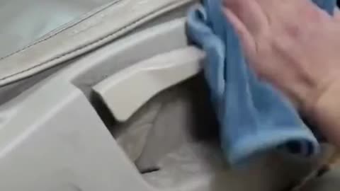 Deeply cleaning