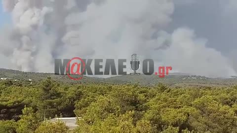 makeleio.gr - Χάος στη Βαρυμπόμπη - Ανεξέλεγκτη η πυρκαγιά