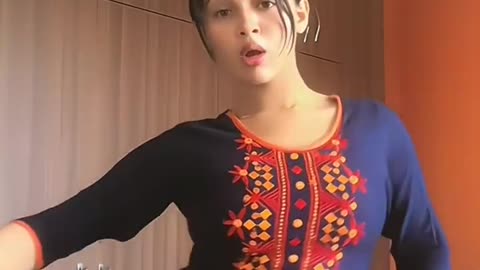 DESI GIRL DANCE