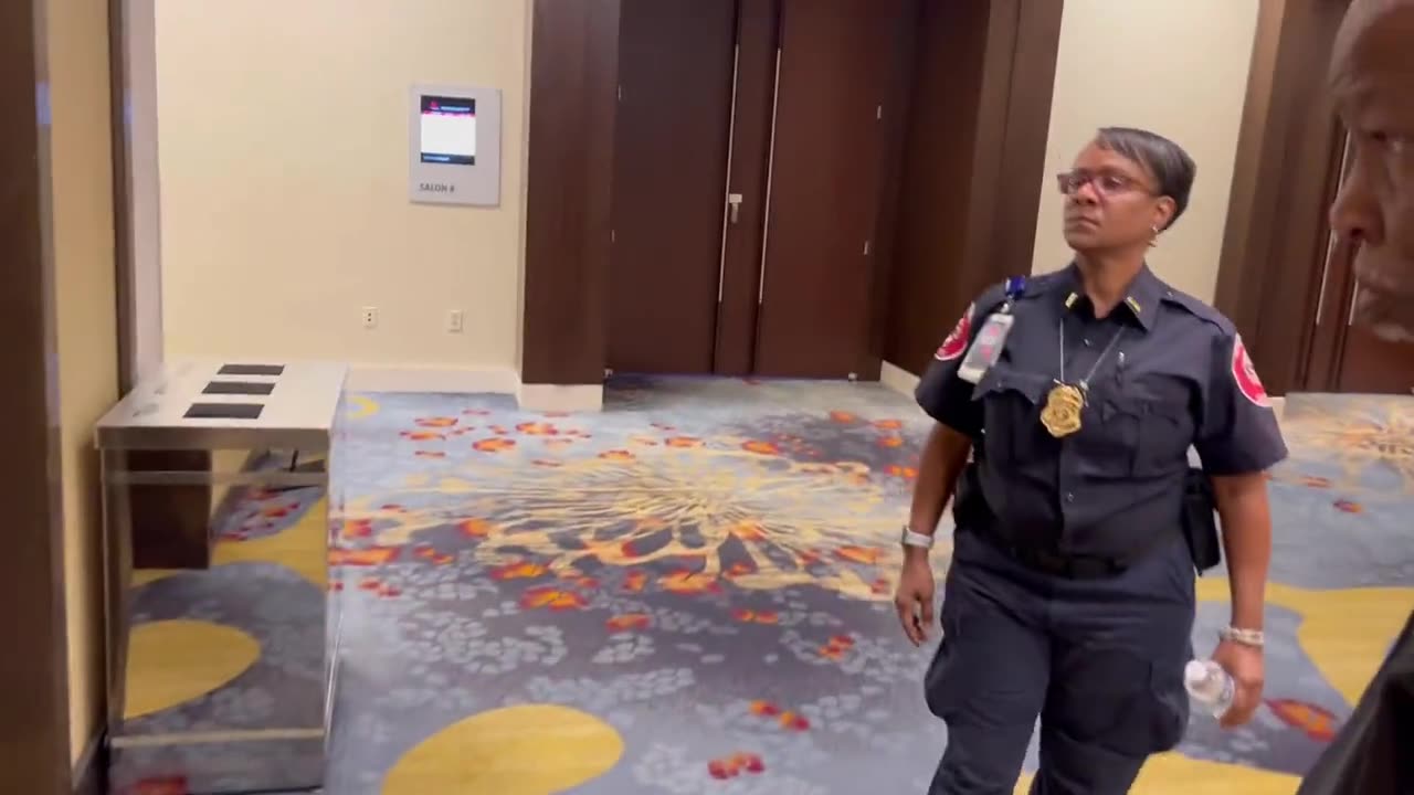Rachel Maddow questioned by a citizen at Trucon event. What a name.