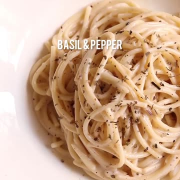 "The Quintessential Recipe: Discover the Magic of Classic Cacio e Pepe!"