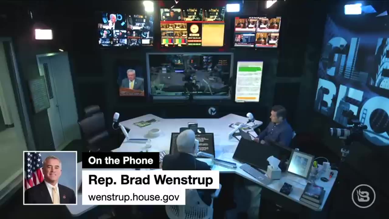 Glenn Beck - Did the CIA BRIBE experts to dismiss COVID lab leak theory?