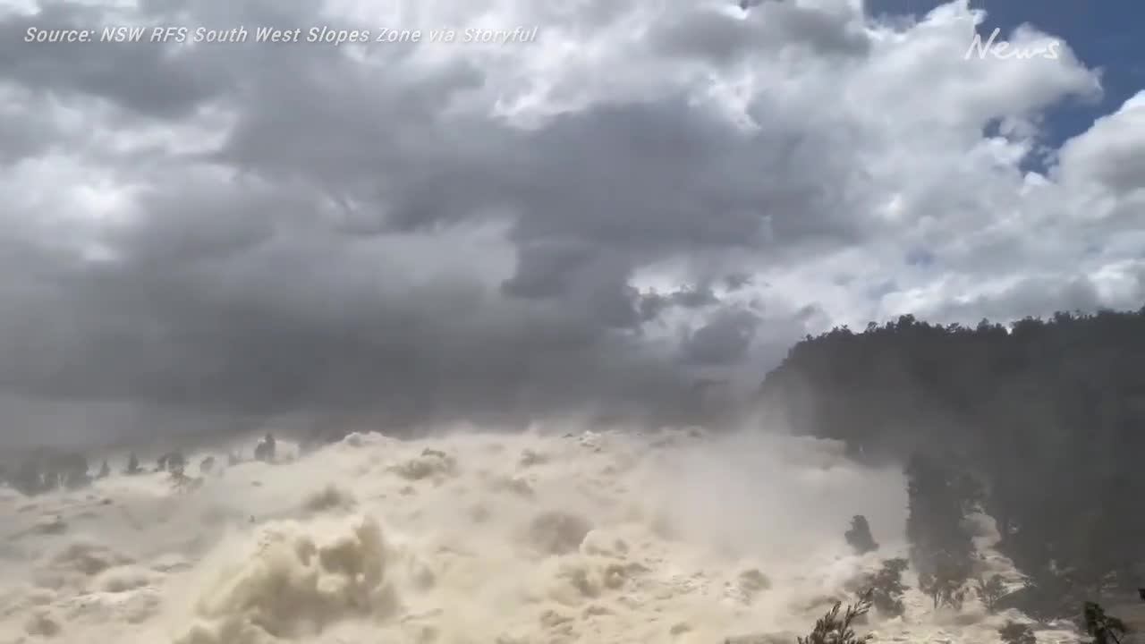 Wyangala Dam spills in NSW's South West Slopes region