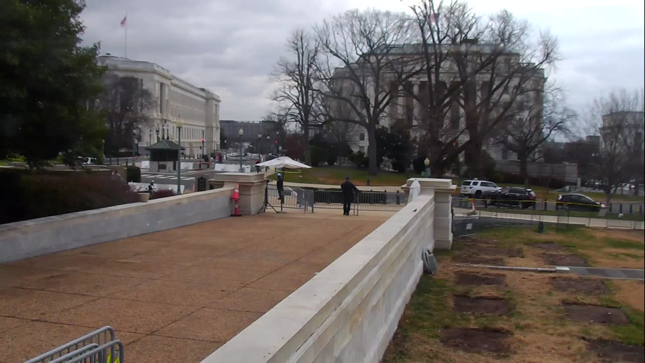 Camera0915USCG00UpperTerraceSE_2021-01-06_Starting_at_11h00min01s817ms.mp4