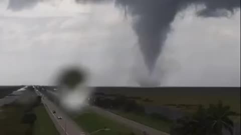 Massive tornado off of I-75 in Florida | Hurricane Milton