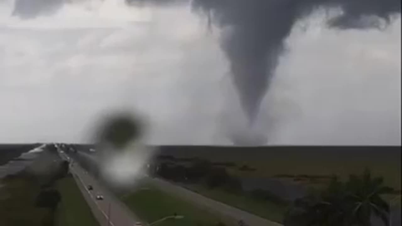 Massive tornado off of I-75 in Florida | Hurricane Milton