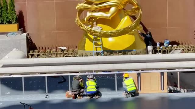 Rollerskating-inRockefeller CenterComing on April 15