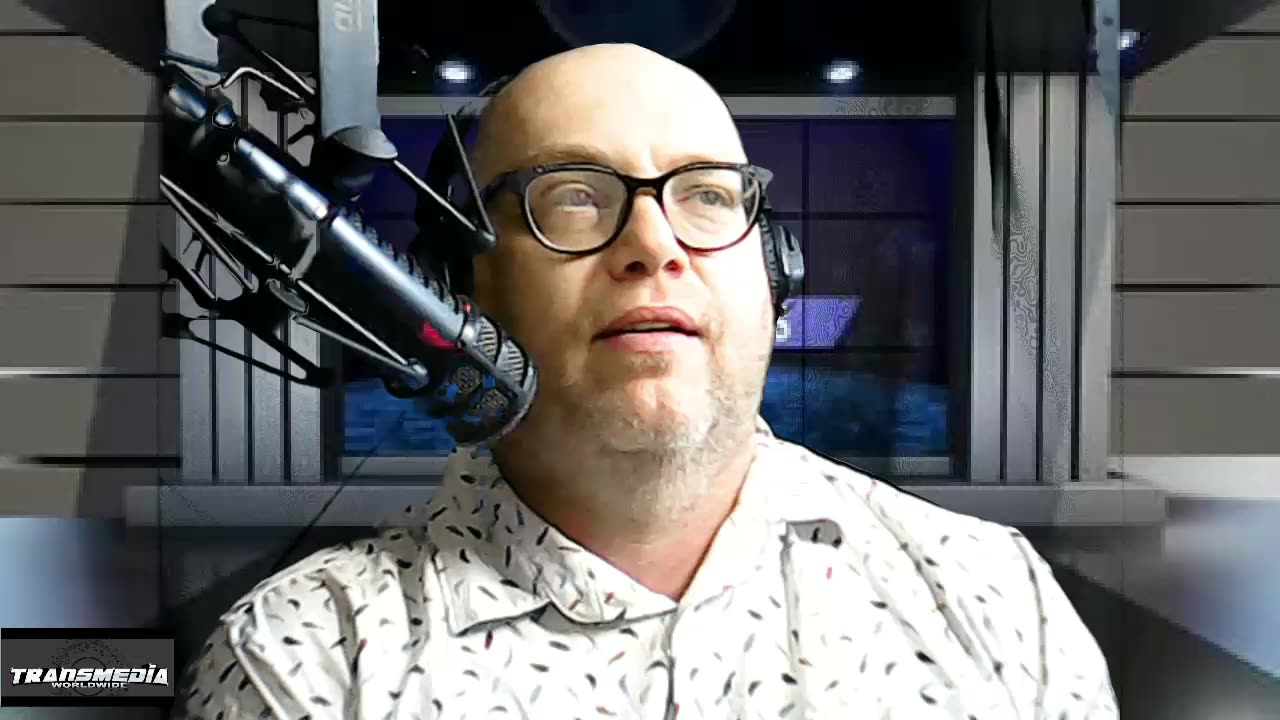 kamala goes from young to black hillary