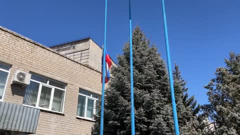 The flags of the DPR and Russia were raised over Kalchik