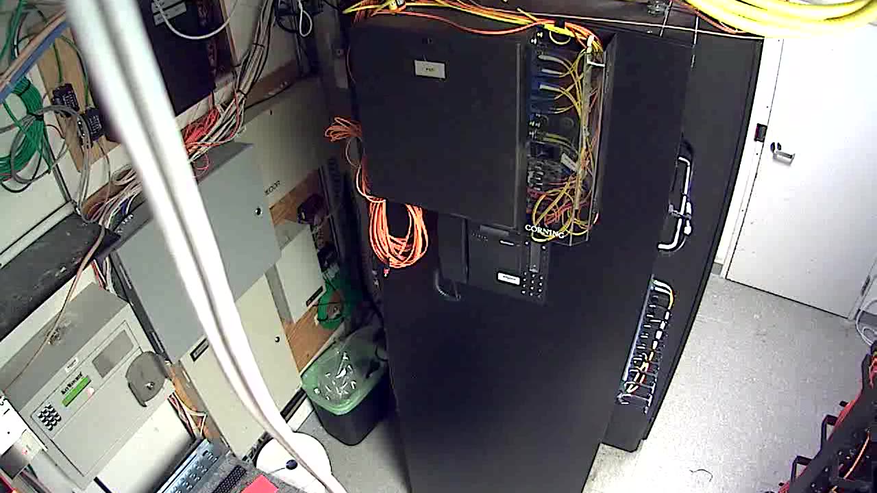 1706HQOB01HQInsideRoom104_2021-01-05_01h00min00s543ms.mp4