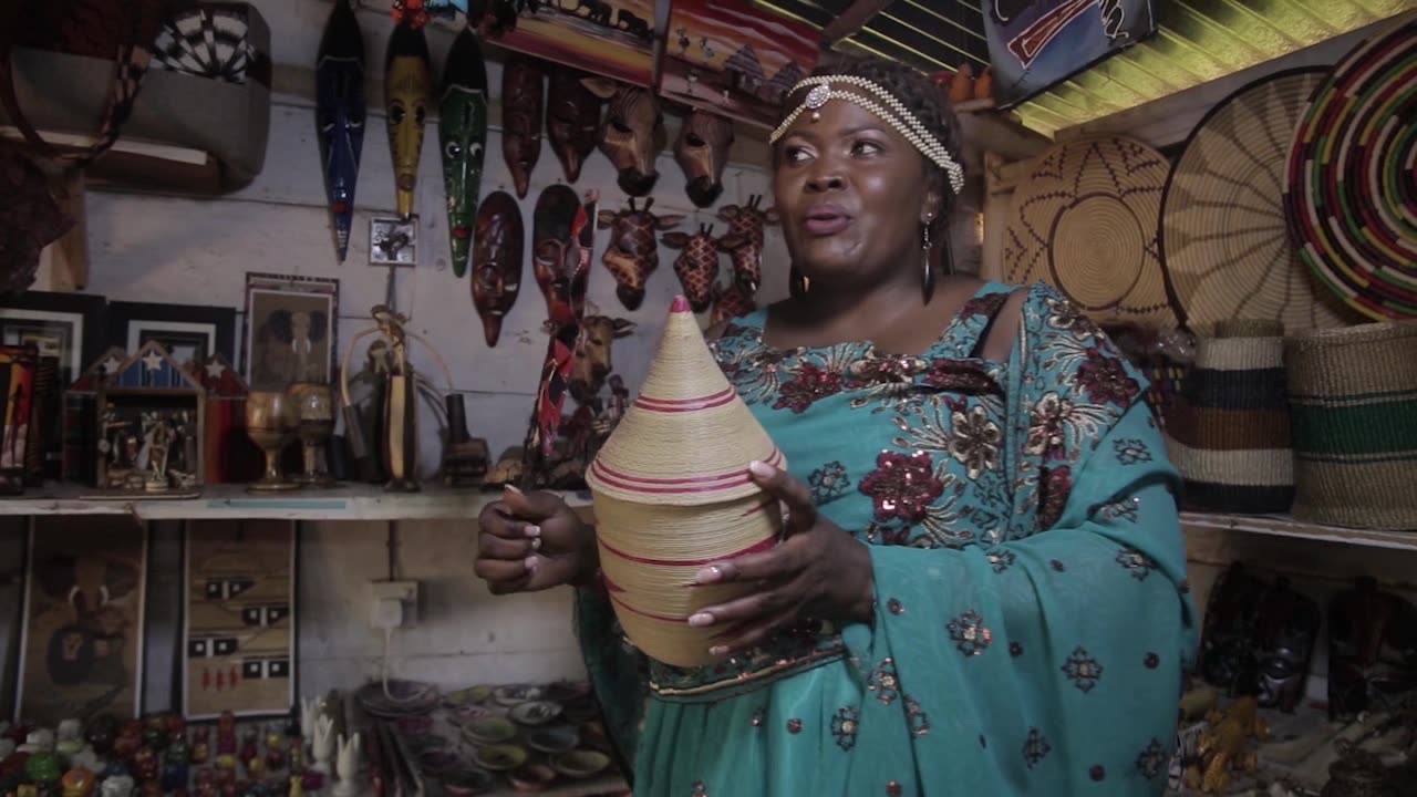 THE EQUATOR: Travelling a round Uganda and learn more about Uganda culture