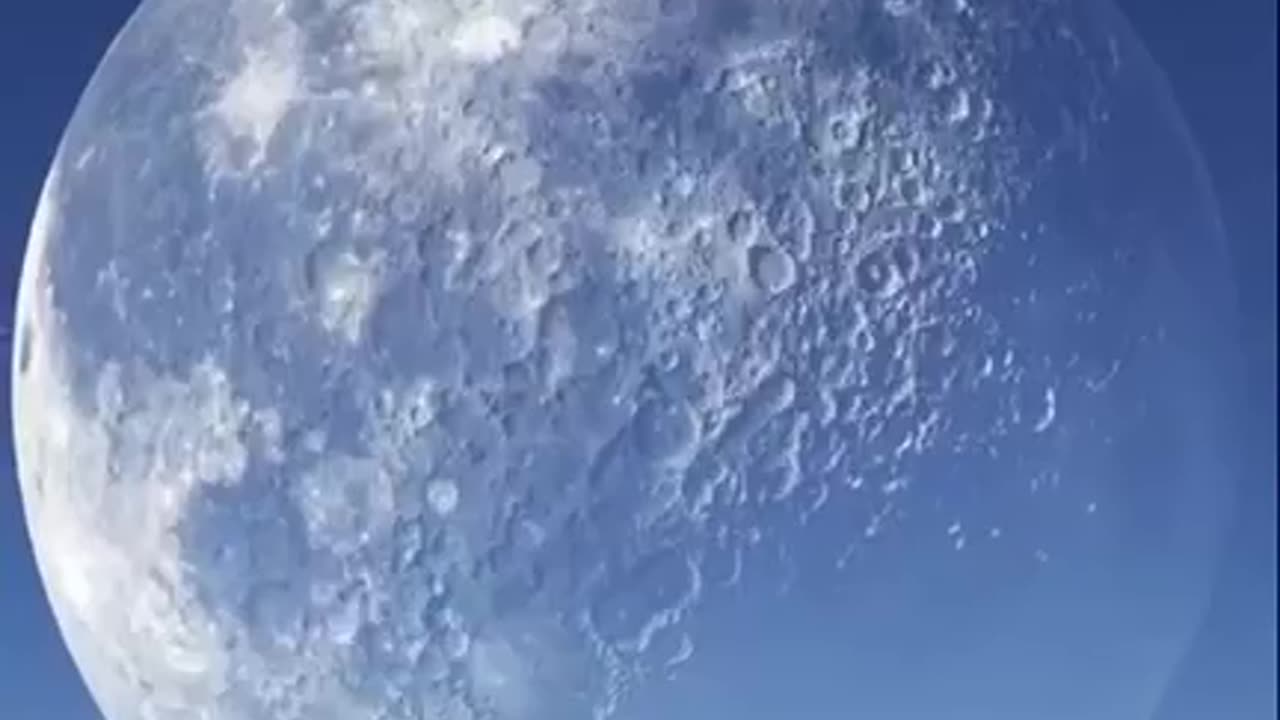 Do you believe the moon can move like this? #interesting #interestingmoment #thoughtsandopinions