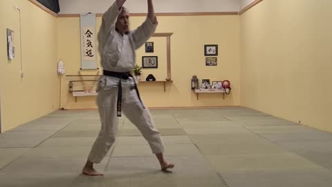 Yokomenuchi Kotegaeshi Omote och Ura