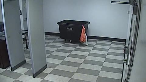 6054RHOBG2G207Lobby_2021-01-05_03h00min00s453ms.mp4