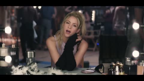 Prince Royce, Shakira - Deja vu (Official Video)