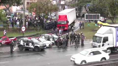 Brazil: Bolsonaro urges protesters to lift blockades